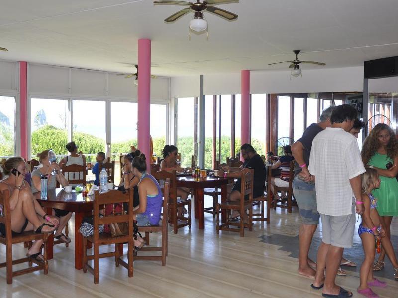 Pink Palace Beach Resort อากิออส กอร์ดิออส ภายนอก รูปภาพ