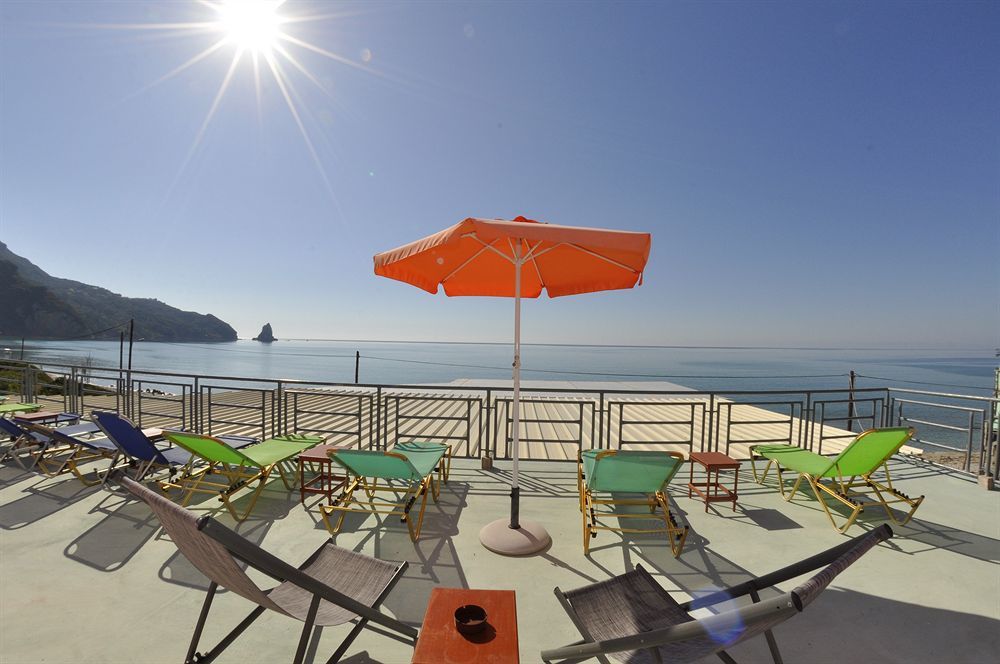 Pink Palace Beach Resort อากิออส กอร์ดิออส ภายนอก รูปภาพ