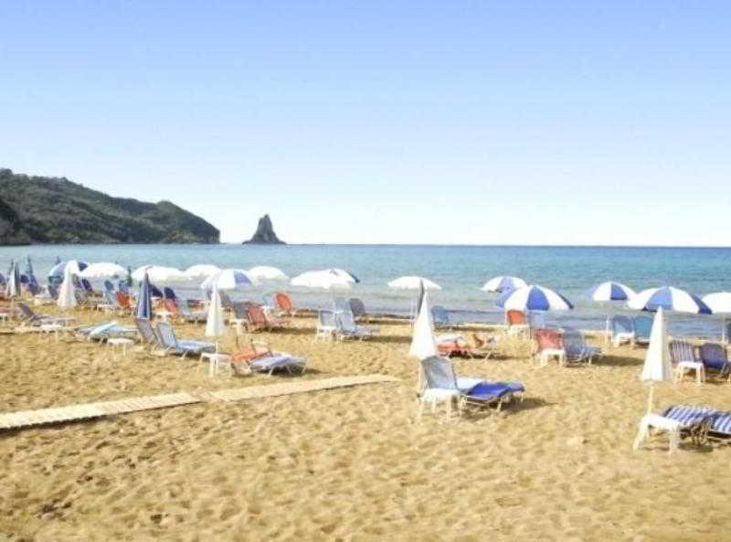 Pink Palace Beach Resort อากิออส กอร์ดิออส ภายนอก รูปภาพ