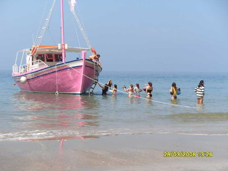 Pink Palace Beach Resort อากิออส กอร์ดิออส ภายนอก รูปภาพ