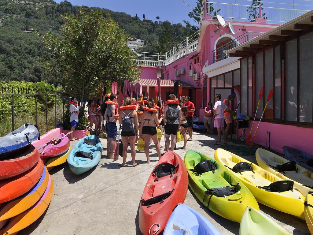Pink Palace Beach Resort อากิออส กอร์ดิออส ภายนอก รูปภาพ