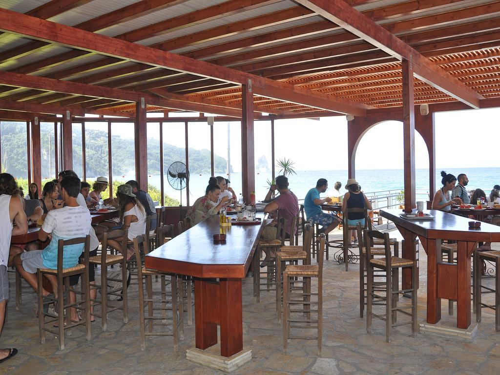 Pink Palace Beach Resort อากิออส กอร์ดิออส ภายนอก รูปภาพ